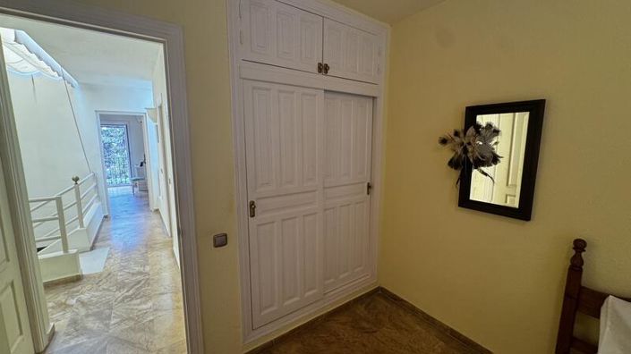 Image No.31-3 Bed Townhouse for sale