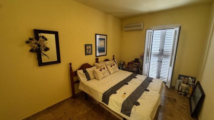 Image No.32-3 Bed Townhouse for sale
