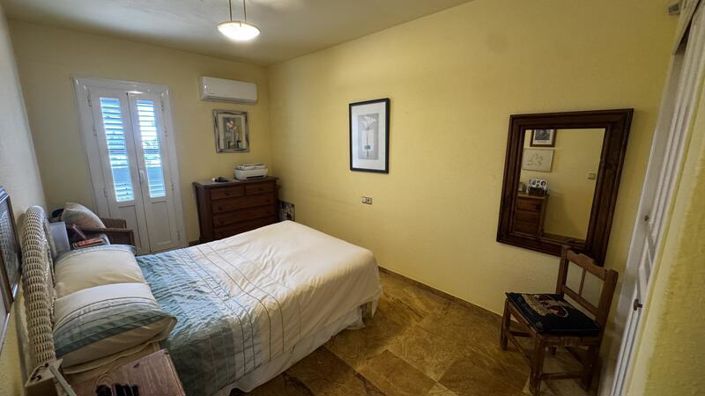 Image No.33-3 Bed Townhouse for sale