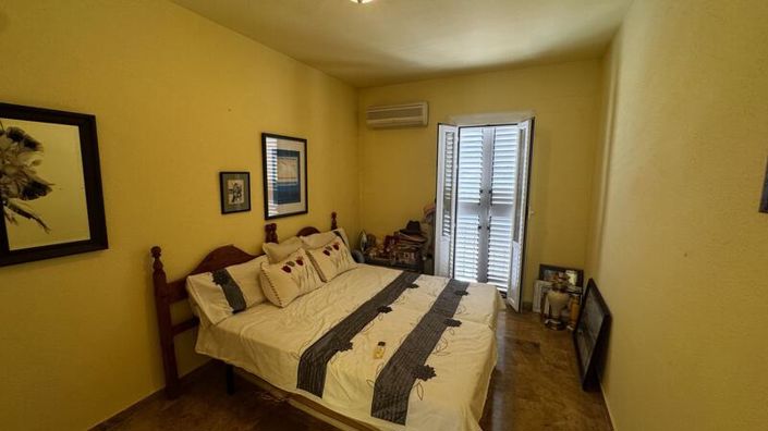 Image No.36-3 Bed Townhouse for sale