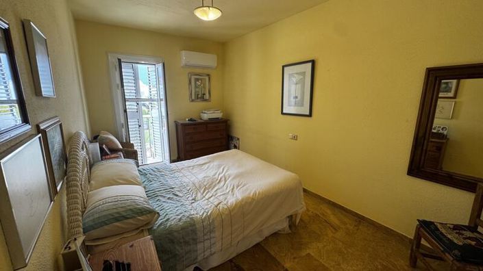Image No.37-3 Bed Townhouse for sale