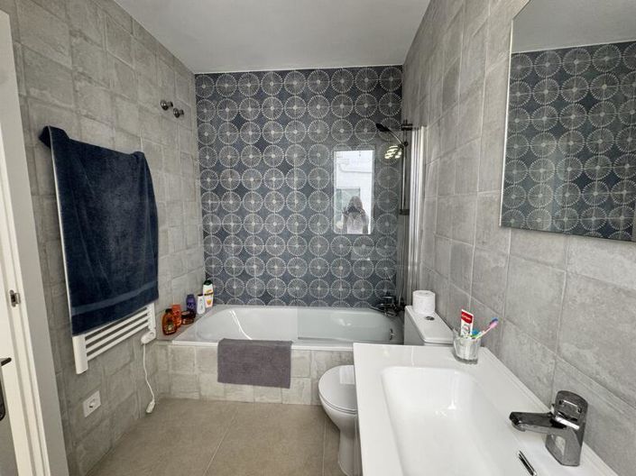Image No.38-2 Bed Apartment for sale