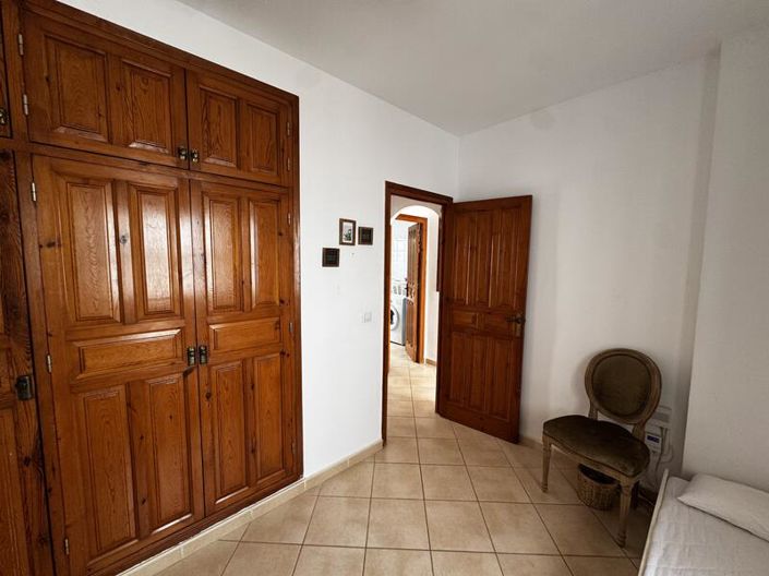 Image No.12-2 Bed Townhouse for sale