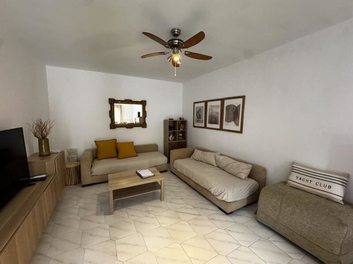 Image No.20-2 Bed Townhouse for sale