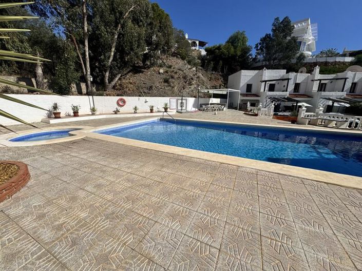 Image No.26-2 Bed Townhouse for sale