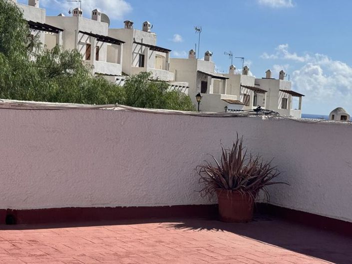 Image No.36-2 Bed Townhouse for sale