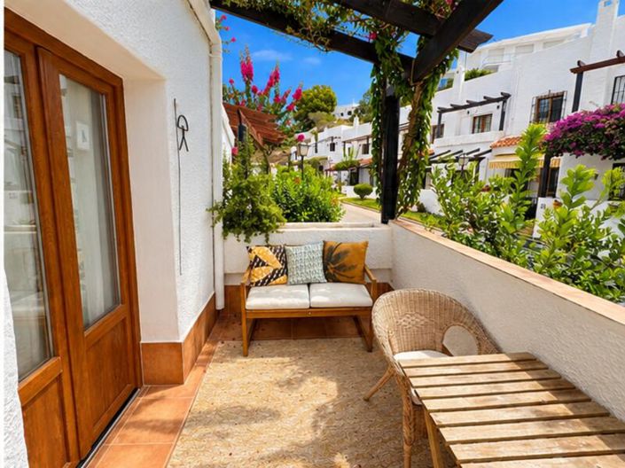 Image No.4-2 Bed Townhouse for sale