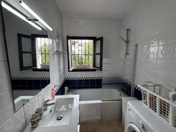 Image No.6-2 Bed Townhouse for sale