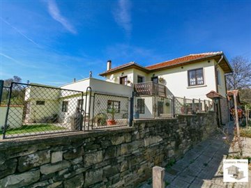 Fully renovated two-storey house with big garden in the village of Turkincha, 20 km from Veliko Tarnovo 