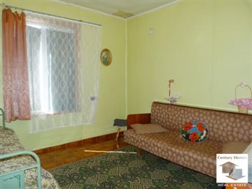 Spacious two- storey a house in a quiet area with beautiful naturein the village of Novo Gradishte 