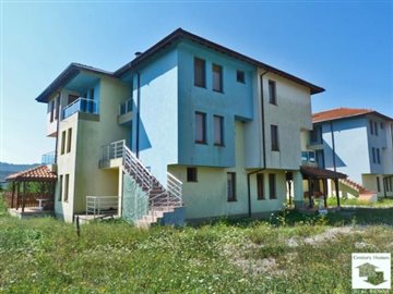 three-storey house, semi-detached