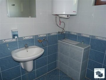 first floor, bathroom/toilet