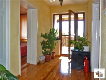 maintained houses, equipped