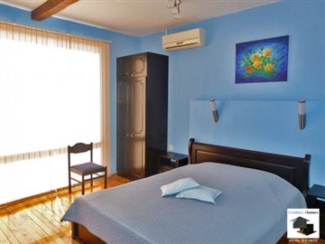 fully furnished, well-developed business as a guest houses