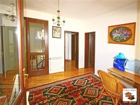 Image No.11-Maison de 5 chambres à vendre à Veliko Tarnovo