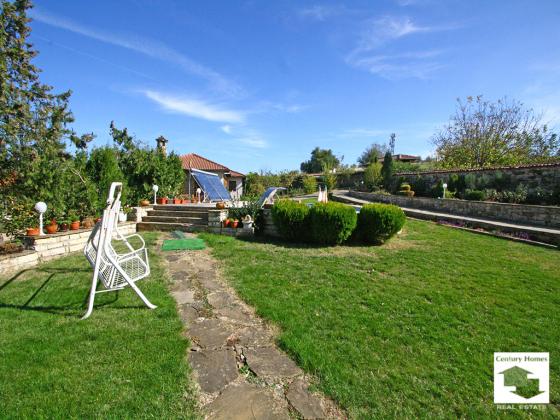 Image No.2-Maison de 5 chambres à vendre à Veliko Tarnovo