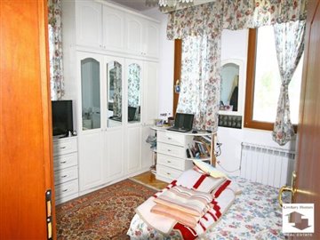 furnished
