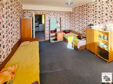 large1635328831