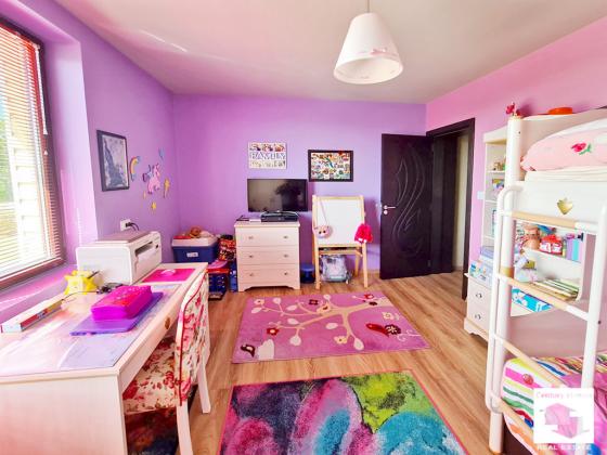 Image No.21-5 Bed House for sale