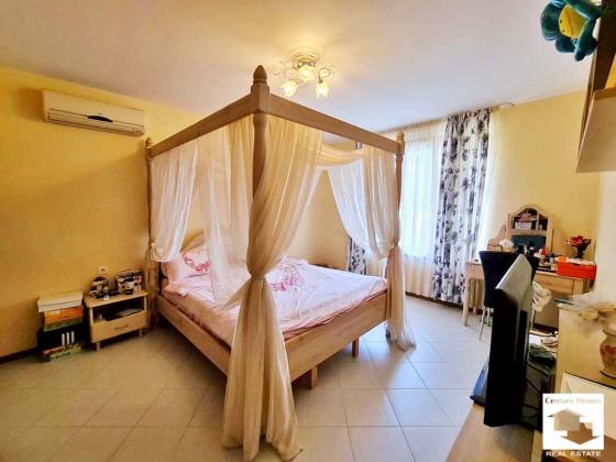 Image No.13-4 Bed House for sale