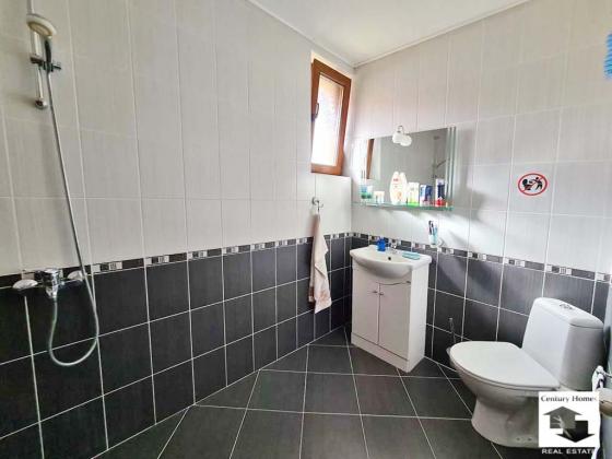 Image No.17-4 Bed House for sale