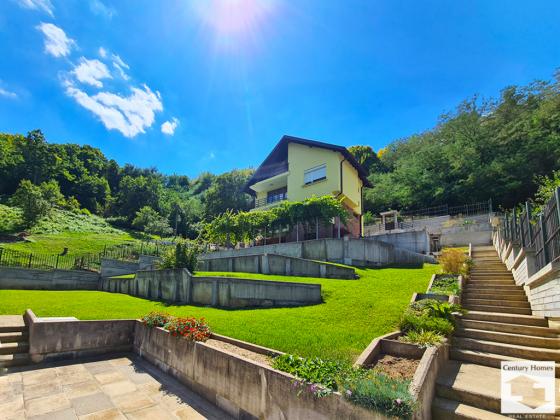 Image No.4-Maison de 4 chambres à vendre à Veliko Tarnovo