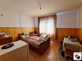 Image No.7-Maison de 4 chambres à vendre à Veliko Tarnovo