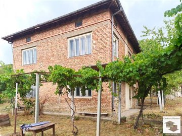1 - Suhindol, House