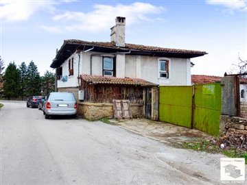 1 - Lyaskovets, House