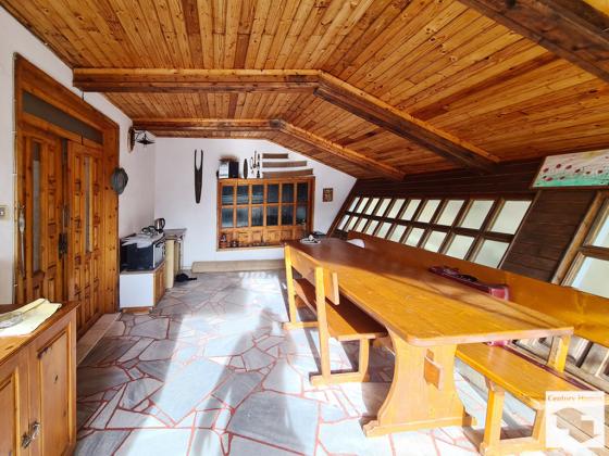 Image No.15-3 Bed House for sale