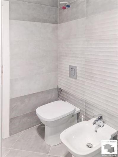 Image No.20-3 Bed House for sale