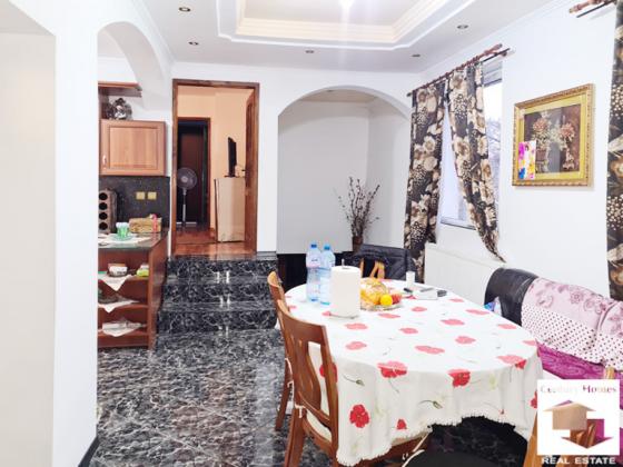 Image No.3-Maison de 3 chambres à vendre à Veliko Tarnovo