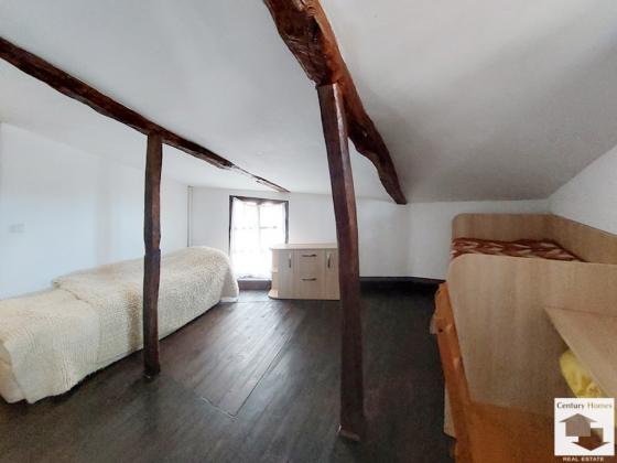 Image No.17-13 Bed House for sale