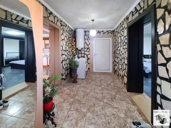 Image No.10-Maison de 4 chambres à vendre à Polski Trambesh