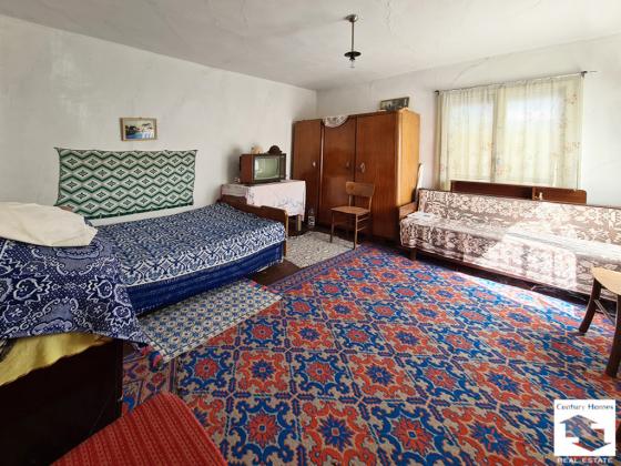 Image No.7-3 Bed House for sale