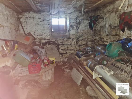 Image No.21-8 Bed House for sale