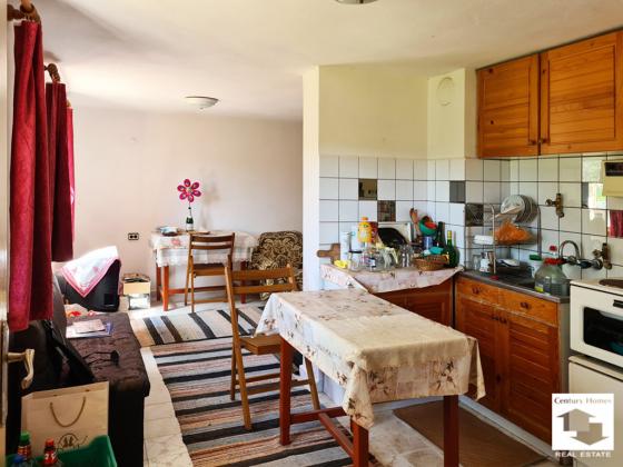 Image No.4-8 Bed House for sale