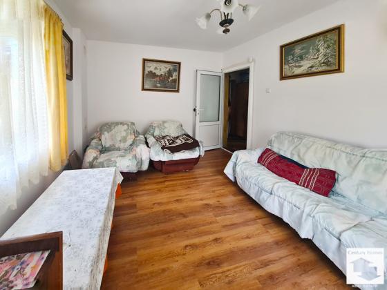 Image No.6-3 Bed House for sale