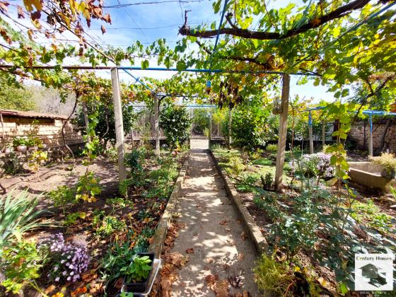 Image No.15-4 Bed House for sale