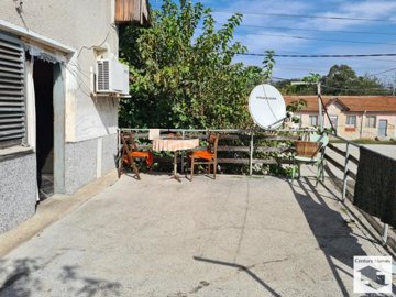 large1728915135