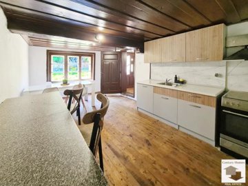 1 - Polski Trambesh, House