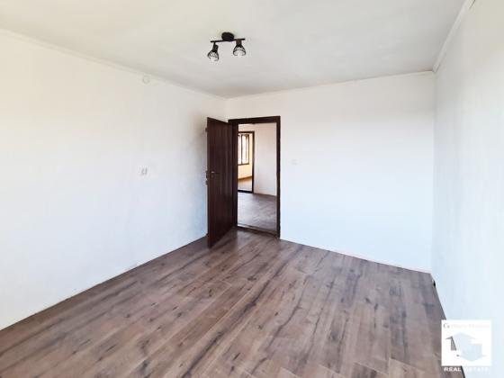 Image No.15-3 Bed House for sale