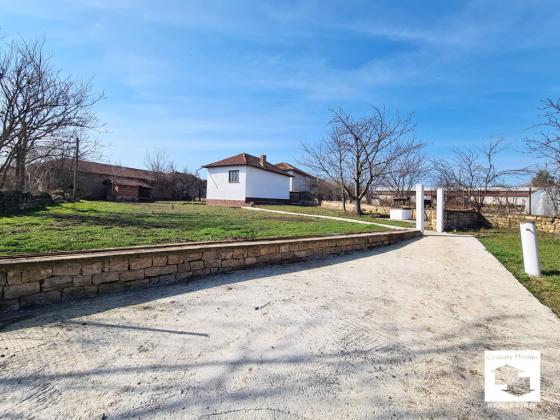 Image No.18-3 Bed House for sale