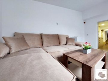large1744354509