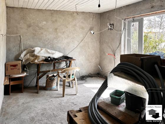 Image No.8-2 Bed House for sale