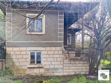 1 - Dve Mogili, House