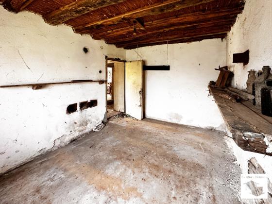 Image No.4-6 Bed House for sale