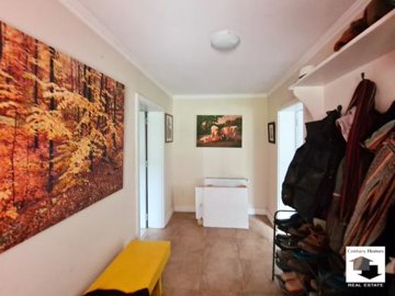 large1745844375