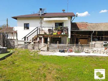 large1746008030