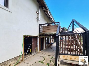 large1746008121